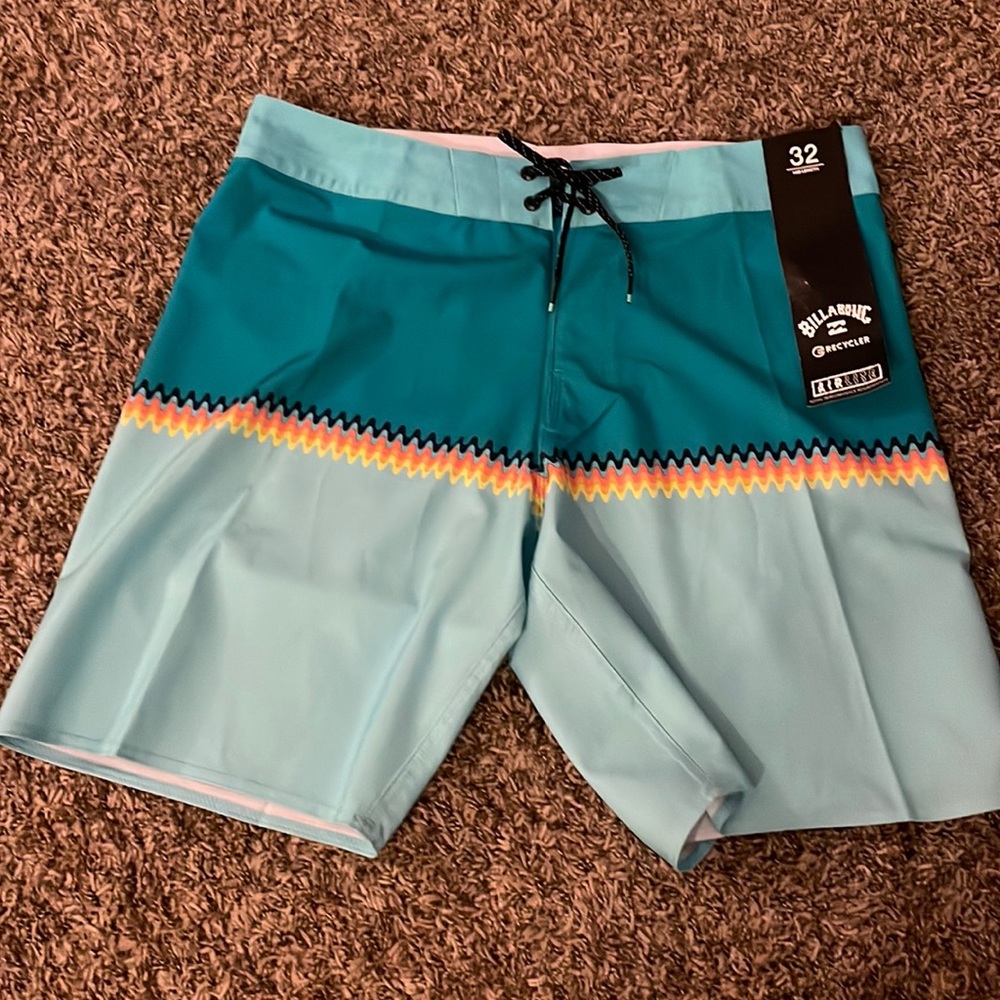 Billabong men’s board shorts